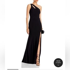 Aqua Women’s One Shoulder Gown Size 4